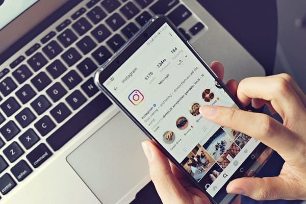 Instagram Carousel Posts Why They Perform So Well